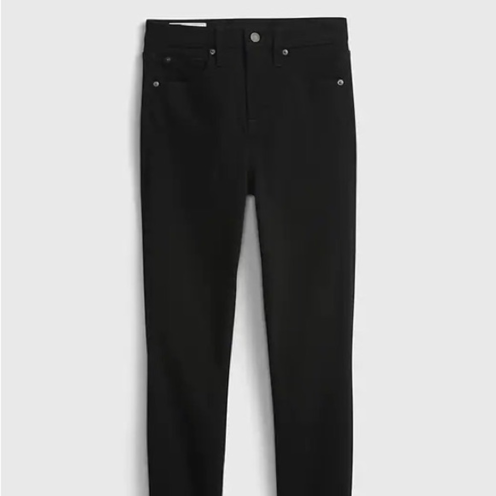 Brand New With Tags Gap High Rise True Skinny Jeans in Absolute Blacm